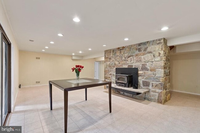 Building Photo - 1404 Wolftrap Run Rd