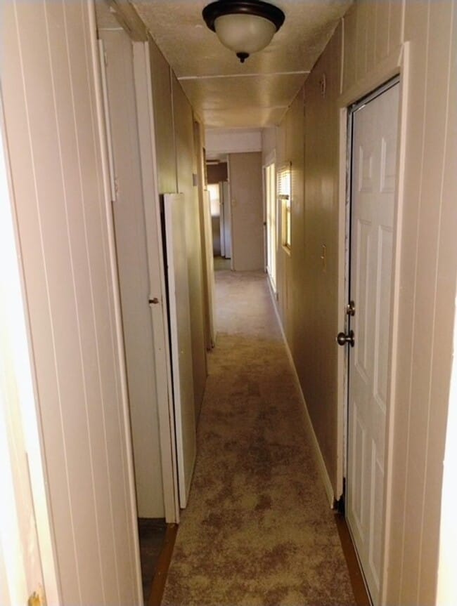 Building Photo - 2 Bedroom 1 Bath home for rent in Granbury...