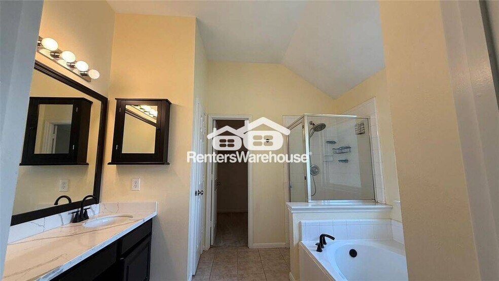 Building Photo - 7206 Bethany Bay Dr