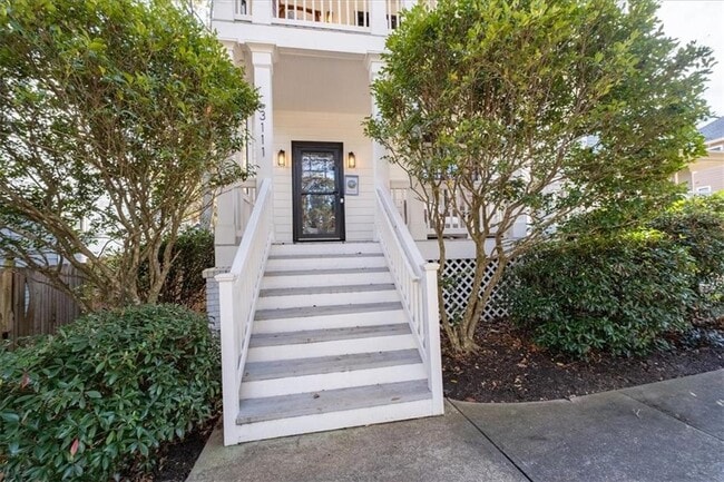 Building Photo - 3111 Alston Dr