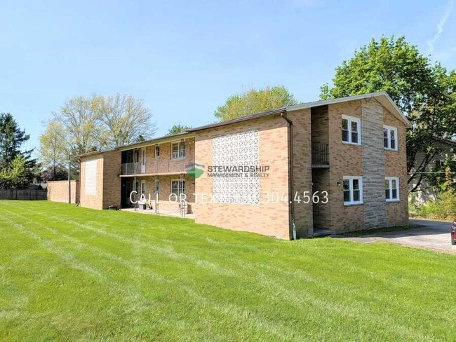 Building Photo - 614 Highland Dr