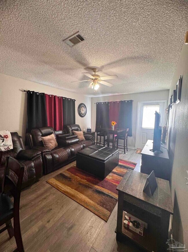 Building Photo - 4045 Glenway Dr