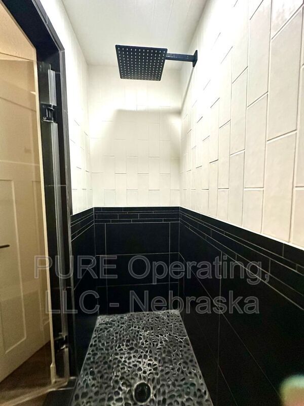 Building Photo - 2814 N 204th St