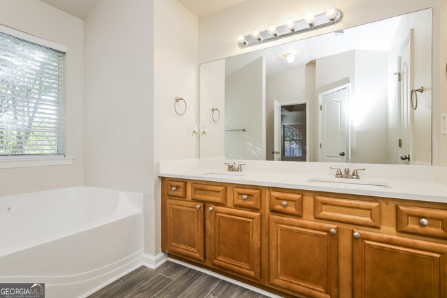 Building Photo - 6190 Winston Trce