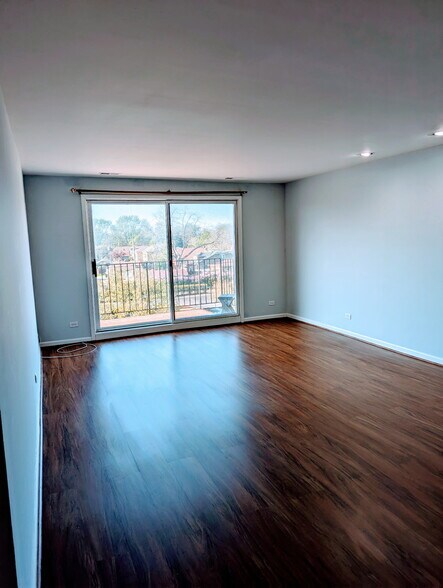 Building Photo - 5935 Lincoln Ave
