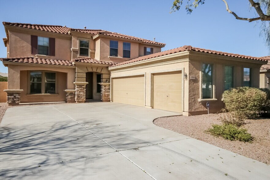 Primary Photo - 6890 S Pearl Dr