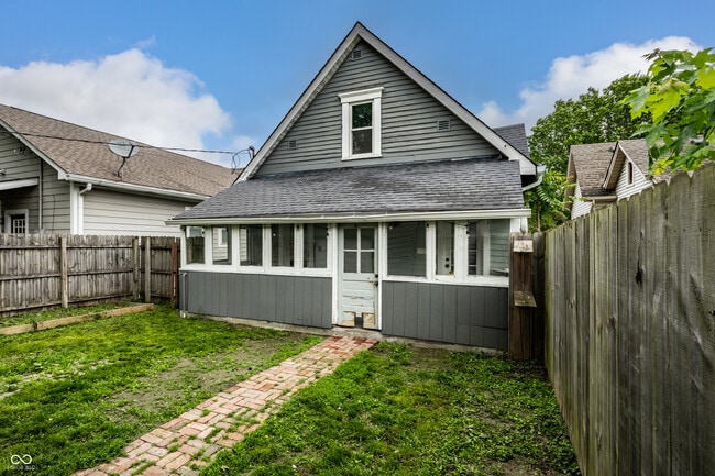 Building Photo - 1418 Olive St