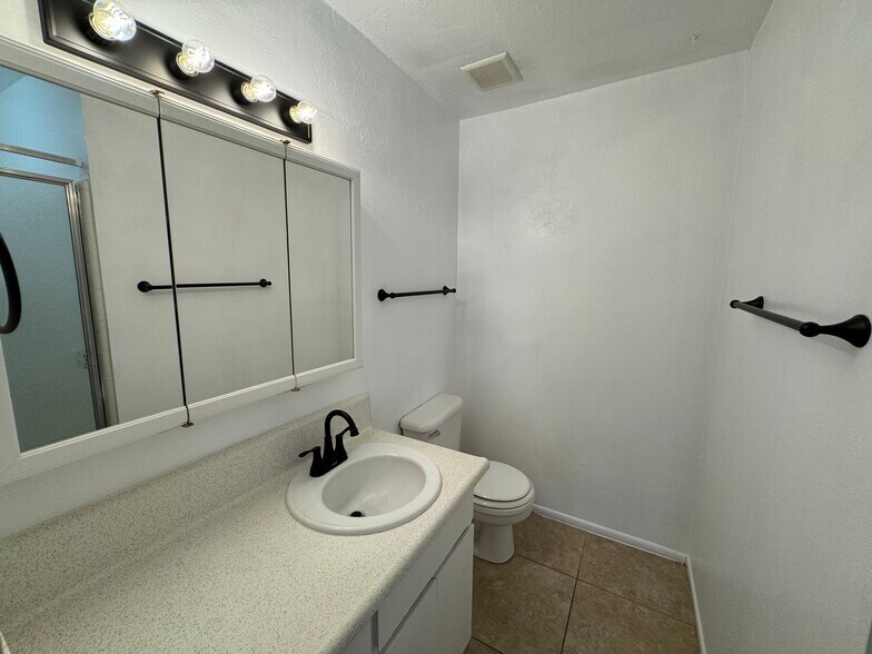 Building Photo - 4917 N 73rd St