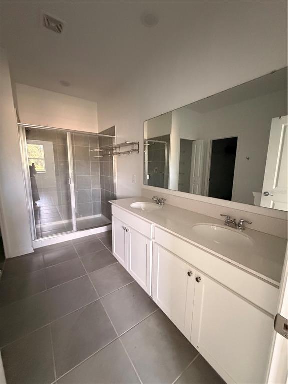 Building Photo - 832 Daring Dr