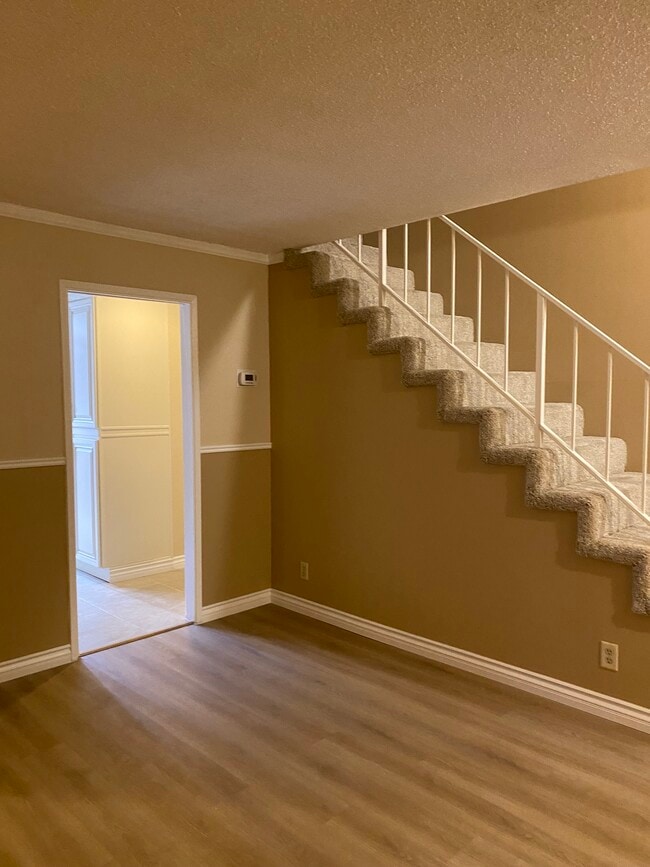 Building Photo - 13211 Vanowen St