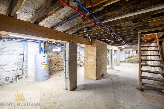Building Photo - Updated 4BR House with 2 full baths and yard!