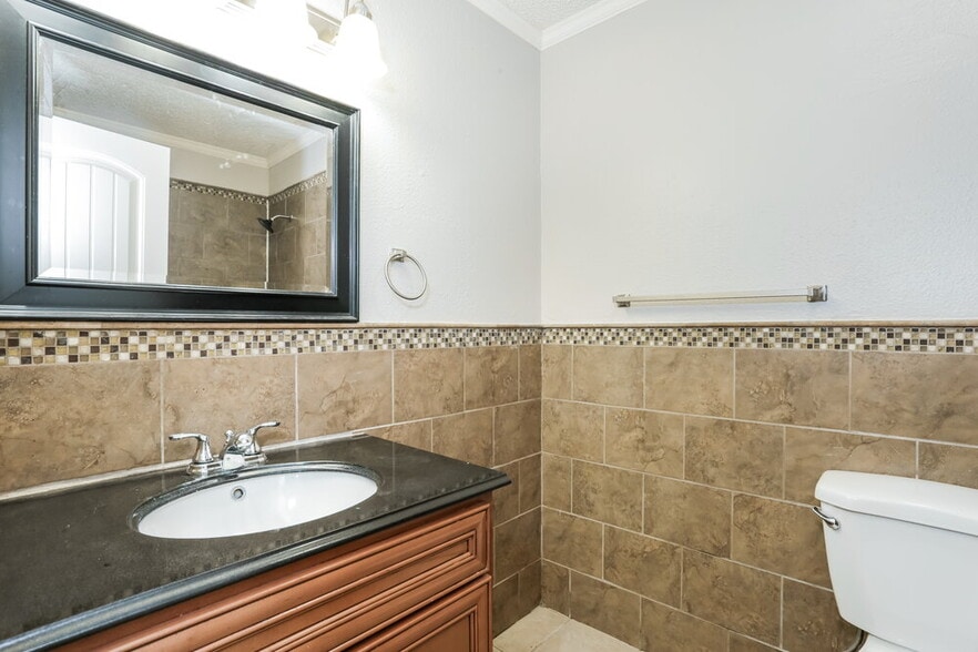 Building Photo - 7212 Elderberry Ln