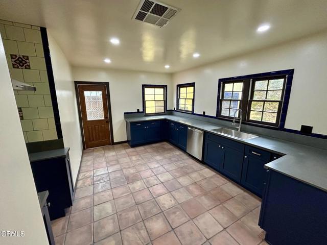 Building Photo - 414 N Olive Ave