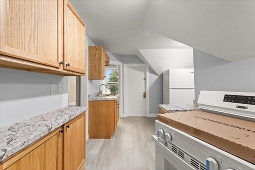 Building Photo - 58 Calmar St