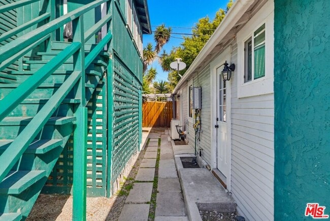 Building Photo - 2163 W 27th St