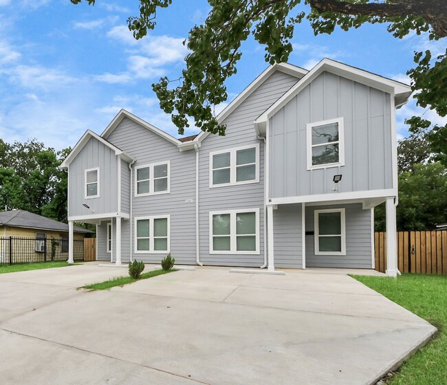 Building Photo - 5947 Southseas St