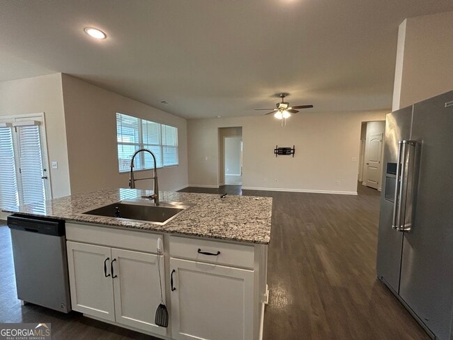 Building Photo - 850 Starbuck Parkway