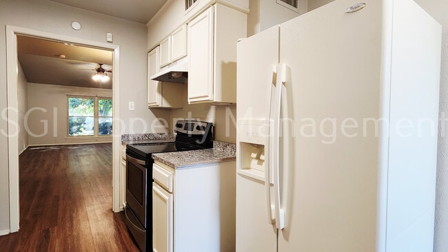 Building Photo - 13607 Flagstone Ln