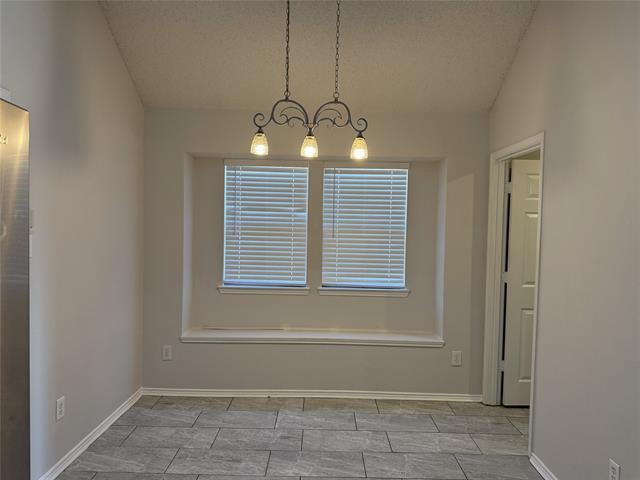 Building Photo - 2857 Hampshire Ln