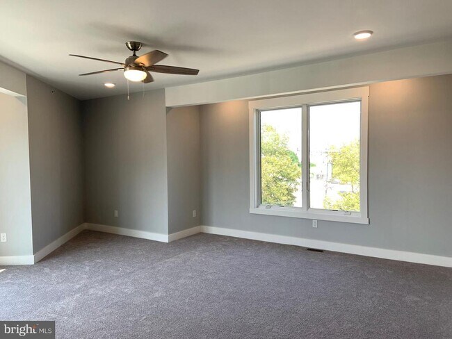 Building Photo - 1811 Ridge Ave