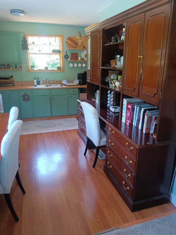 Building Photo - 255 Rowe Ave