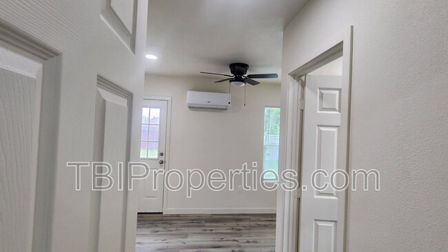 Building Photo - 508 Olive St
