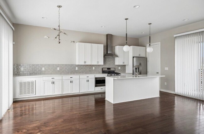 Building Photo - 227 Oceola Ave