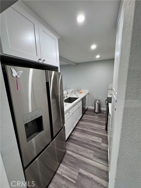 Building Photo - 1127 E Del Mar Blvd