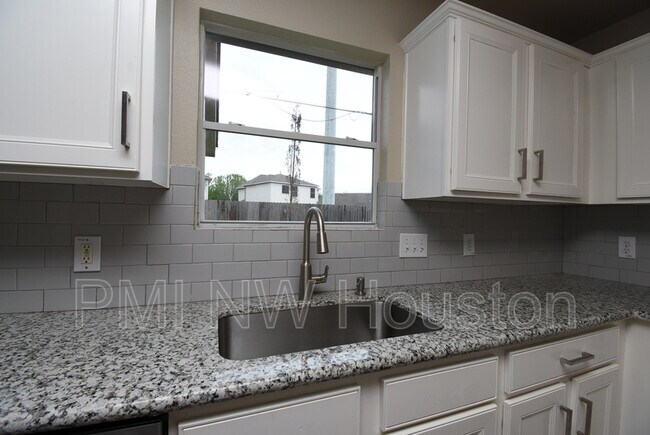 Building Photo - 26306 Hartwill Dr