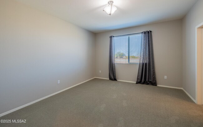 Building Photo - 10324 S Barlow Way