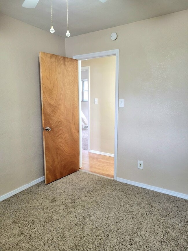 Building Photo - Renovated and Ready to Rent...7 Bradley, P...