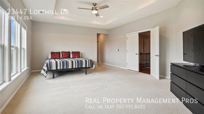 Building Photo - Beautifully Maintained 7 Bedroom 6 Bath Ho...