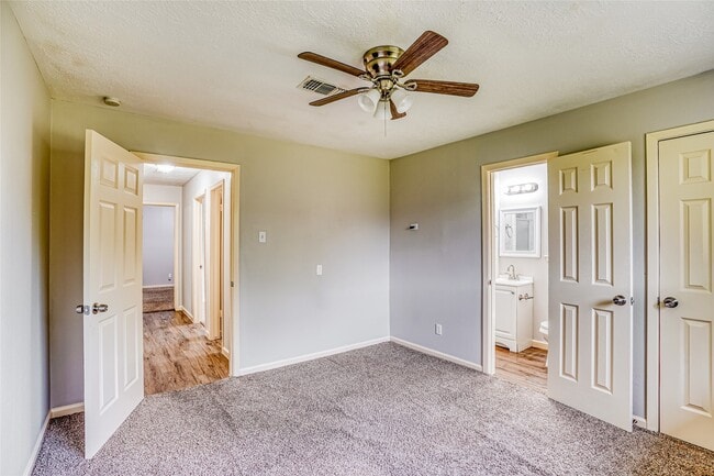 Building Photo - 4419 Curly Oaks Dr
