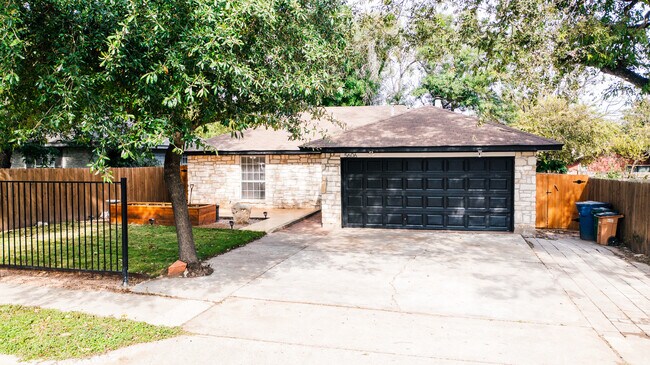 Building Photo - 5606 Meadow Crest
