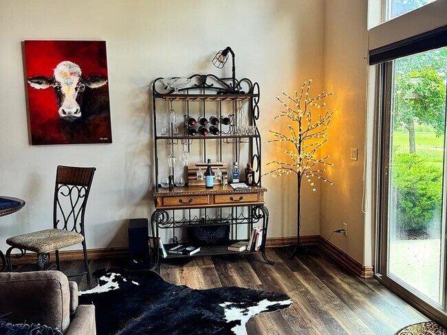 Building Photo - Wedgewood Villas ***ALL UTILITIES INCLUDED***