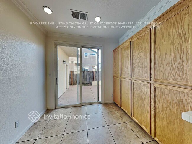 Building Photo - 3521 Tidewater Pl