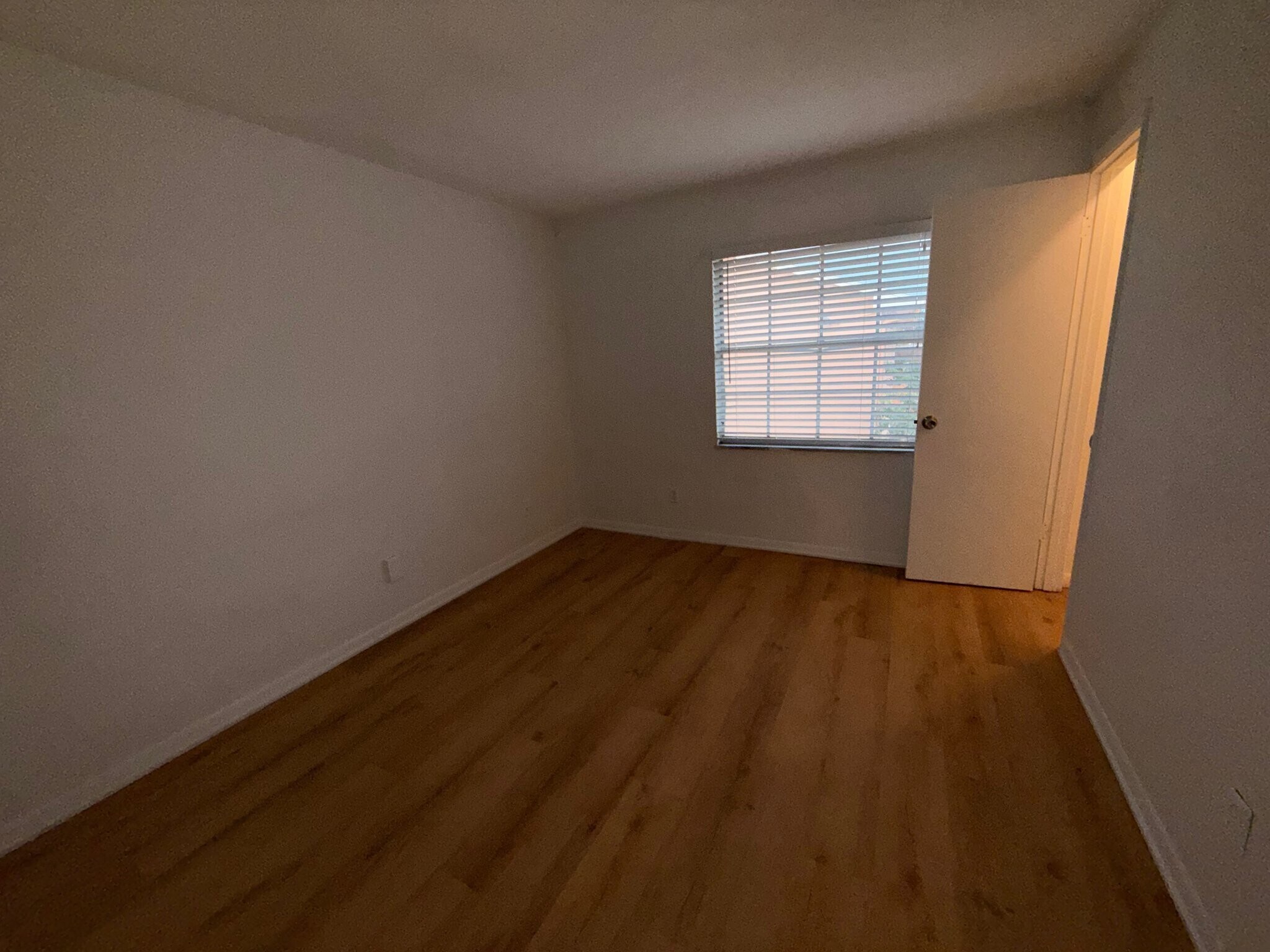 Building Photo - 1667 Weston Oaks Dr