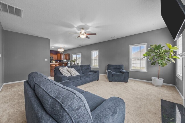 Building Photo - 841 Dynasty Dr