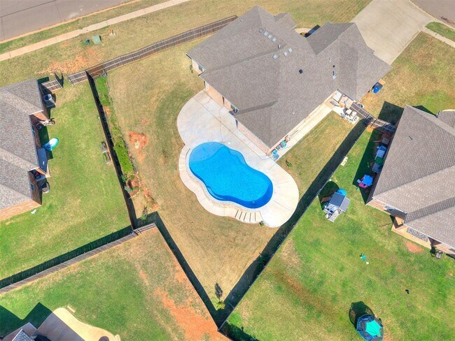 Building Photo - 1745 Cowboy Ln