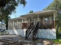 Building Photo - Beautiful 3/2 house