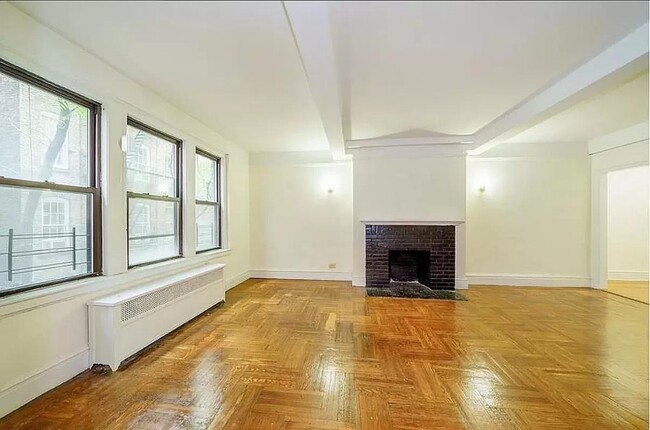 Primary Photo - 234 E 23rd St