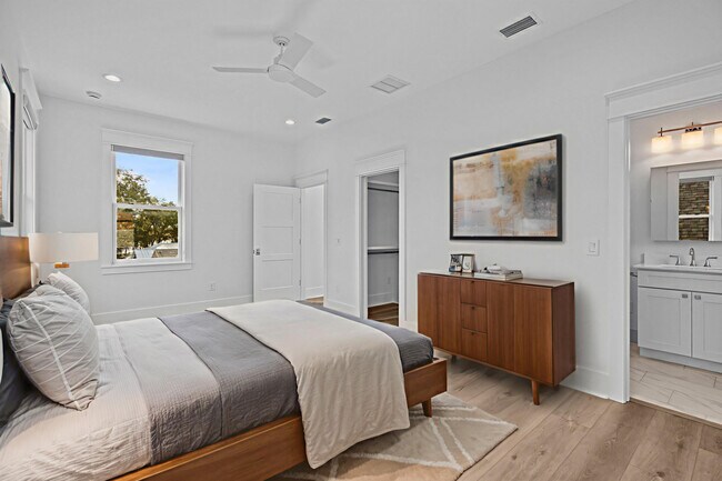 Building Photo - 171 Cordova St