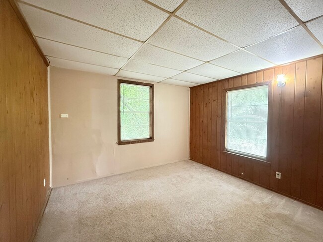Building Photo - Cozy 2-Bedroom Cottage - Northeast Pensacola