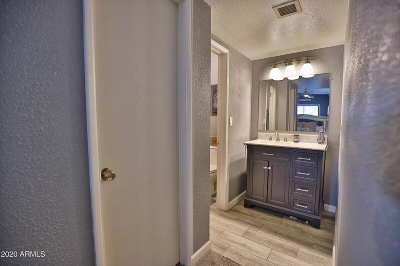 Building Photo - 4444 E Paradise Village Pkwy N