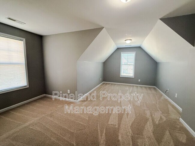 Building Photo - 268 Chatfield Dr.