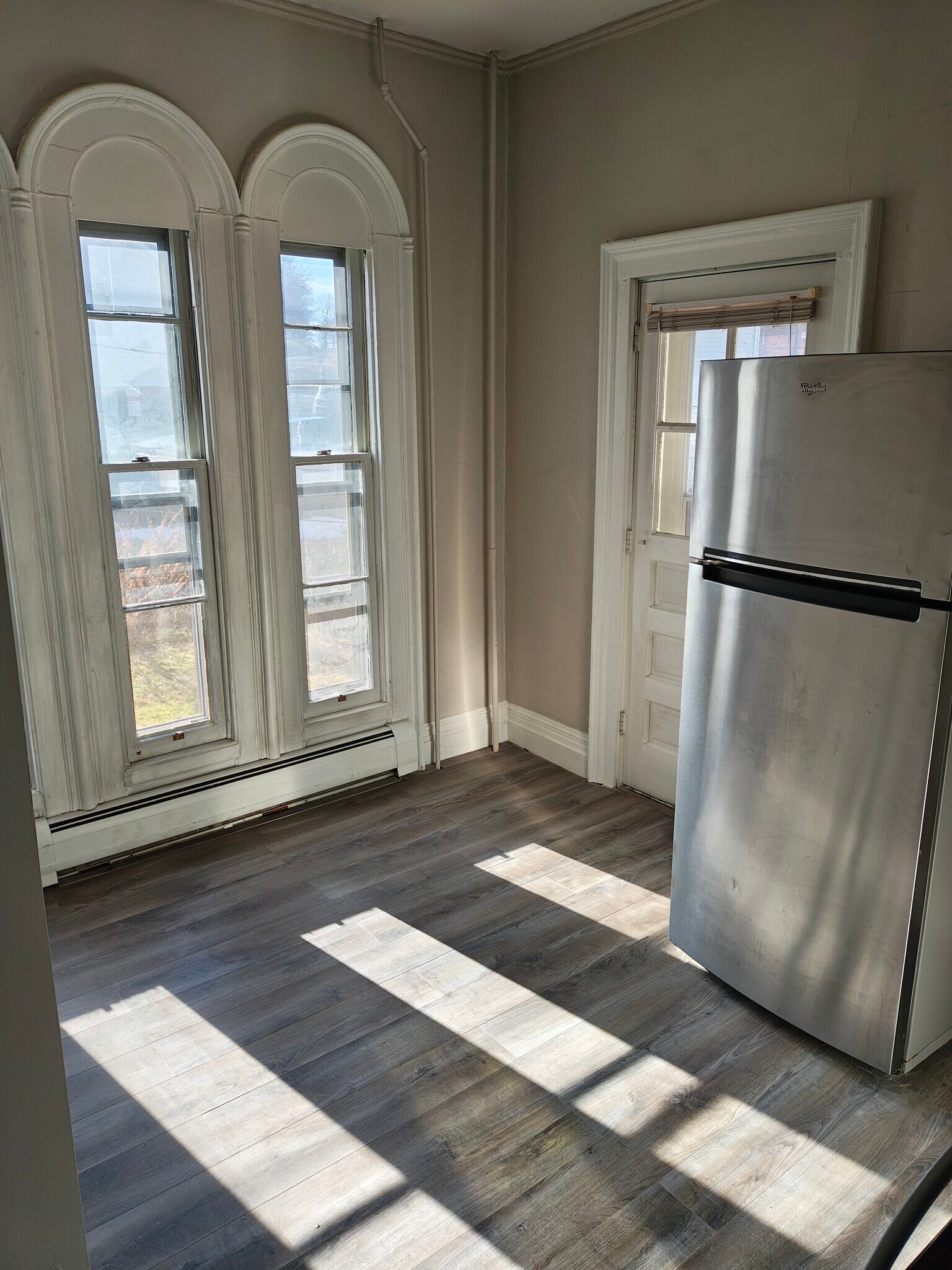 Building Photo - 14 Cedar St