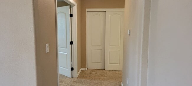 Building Photo - FOUR BEDROOMS IN COLLEGE PARK