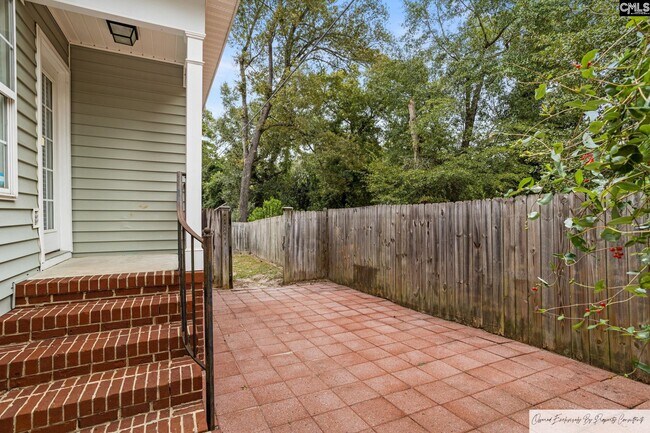 Building Photo - 4005 Hickory St