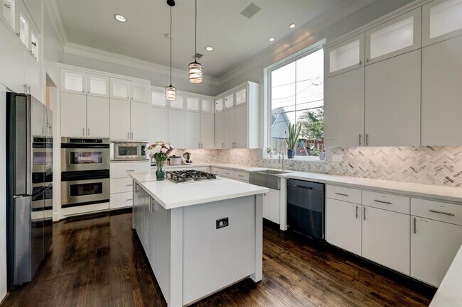 Building Photo - 4626 Braeburn Dr