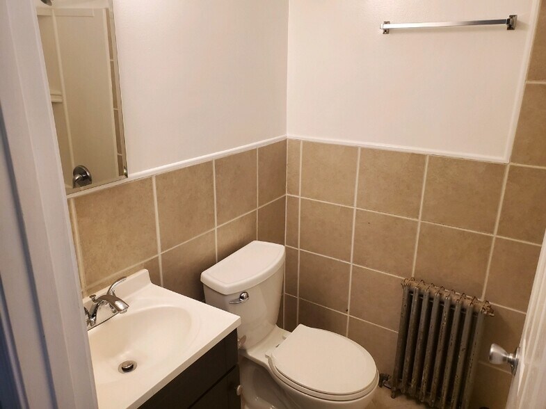 Building Photo - 3542 6th St NW